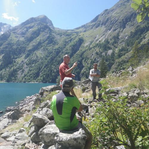 bd_pne_sortie_handicap_auditif_au_lauvitel-2016_c_dr_parc_national_des_ecrins.jpg